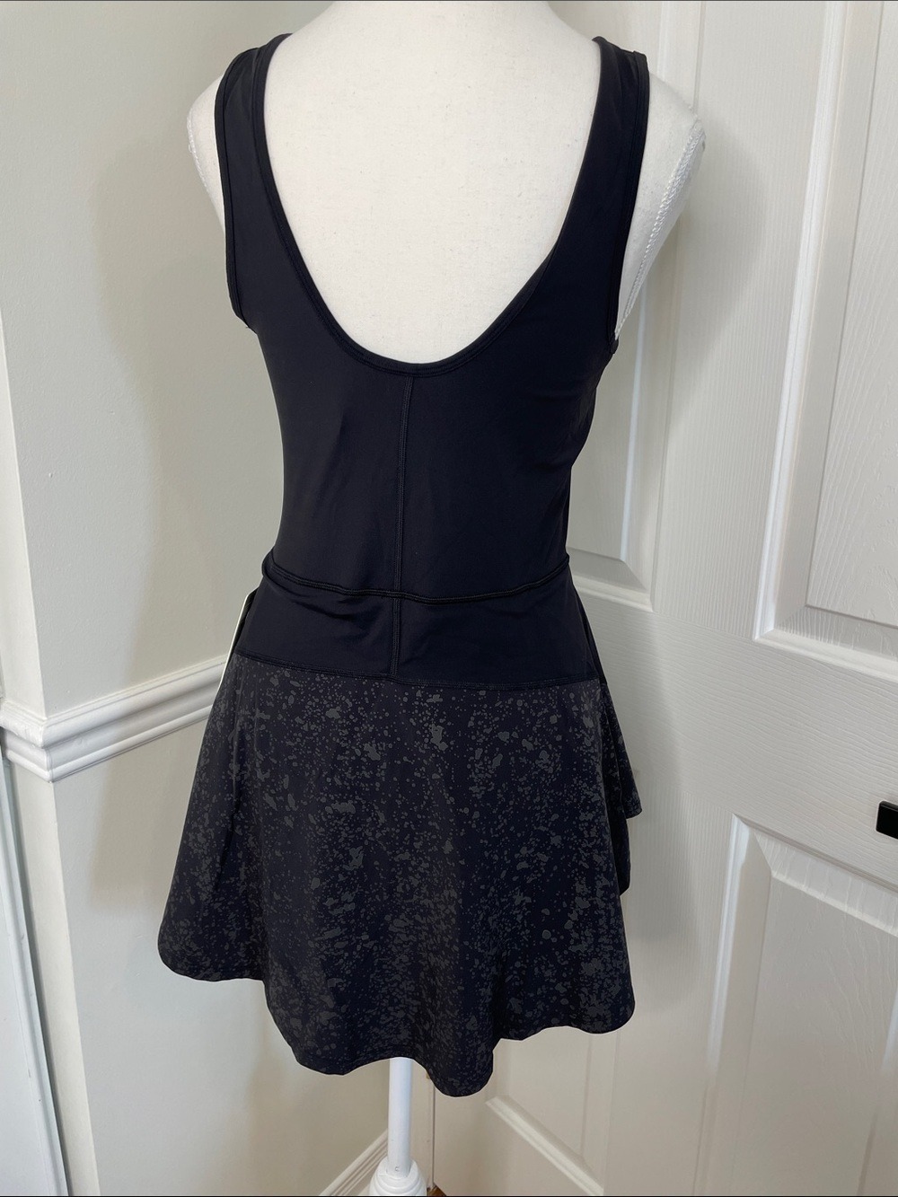 NWT Lululemon Serene Stride Dress Black 6 - Picture 9 of 12